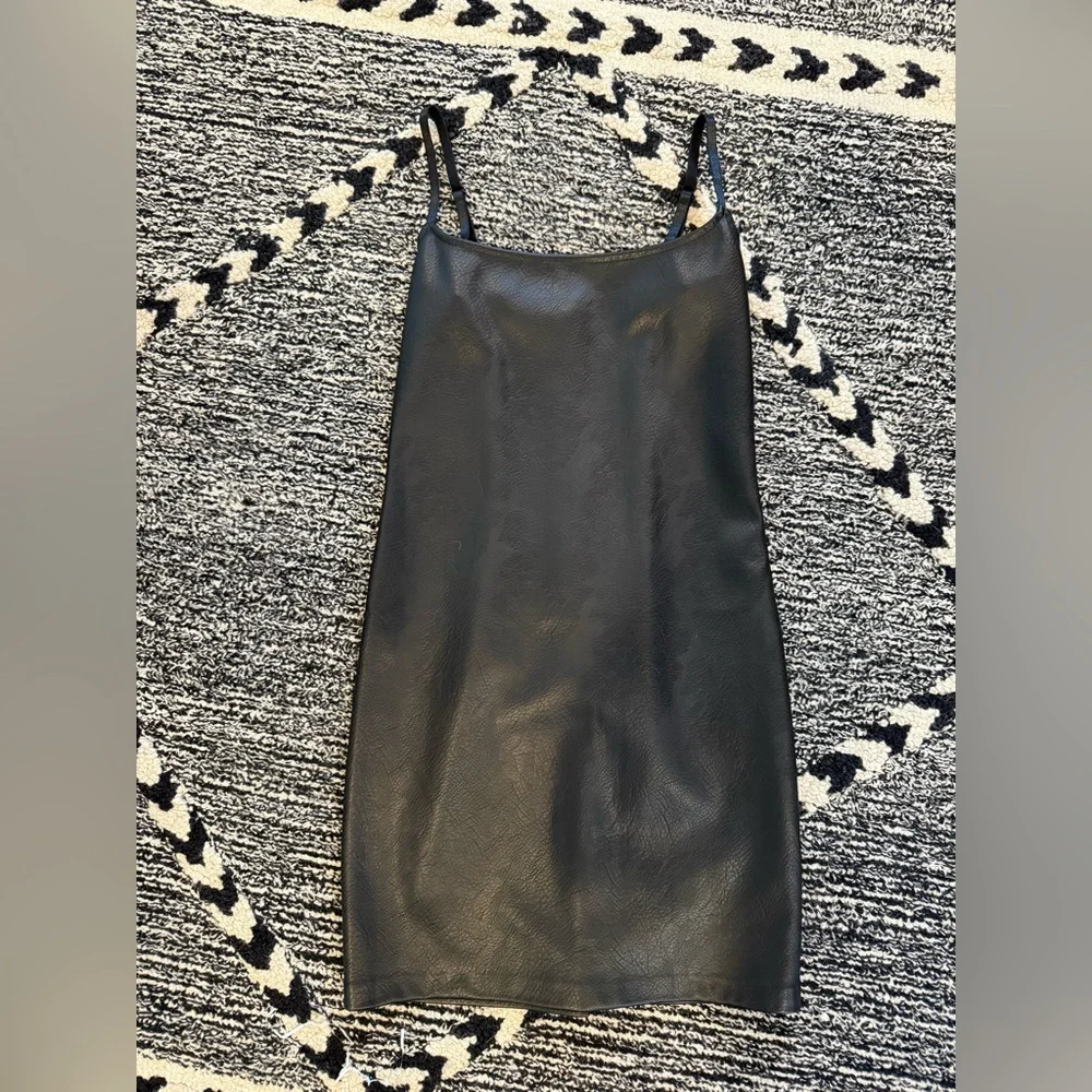 Good American Black Faux Leather Mini Dress Size M - Picture 5 of 10